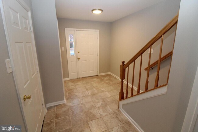 Building Photo - 6627 Haltwhistle Ln