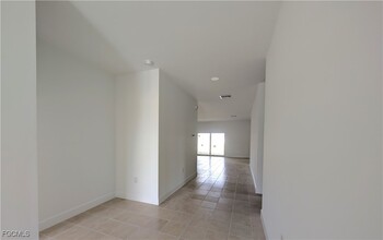 Building Photo - 1103 Harold Ave S