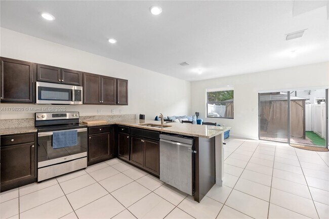 Foto del edificio - 9275 W 34th Ct
