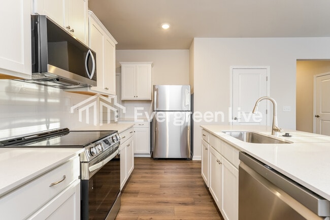 Foto del edificio - 811 Pear Blossom Ct