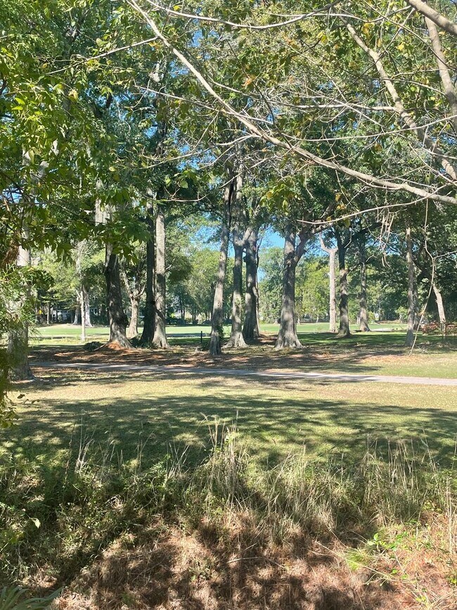 Foto del edificio - Spacious 4-Bed Shadowmoss Home—Now with $2...