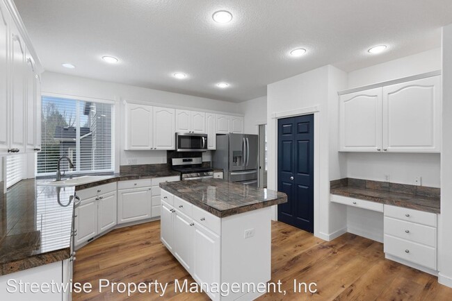 Foto del edificio - 4 br, 2.5 bath House - 22570 SW Verdant Ter