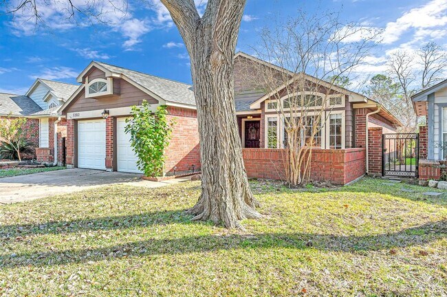 Building Photo - 7202 River Garden Dr