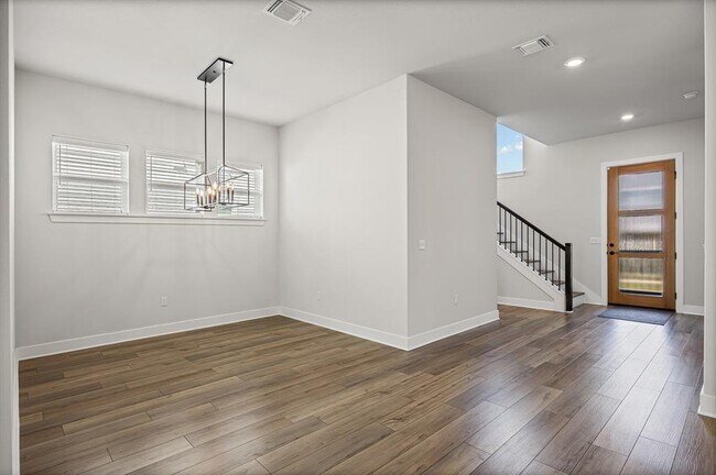 Foto del edificio - 5806 Rangeland Rd