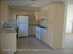 Building Photo - 552 S Highline Ln