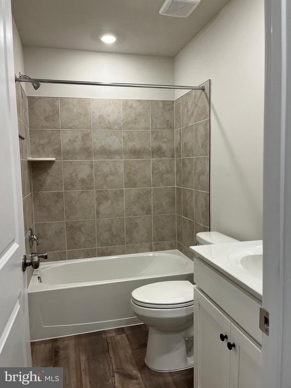 Foto del edificio - 306 Watercourse Dr