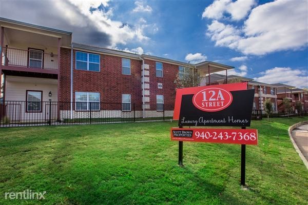 Building Photo - 12A Apartments