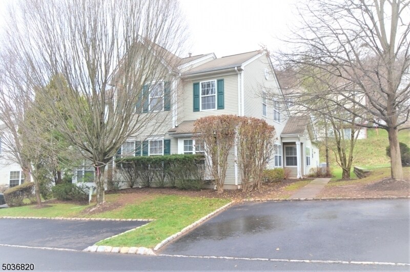 Foto principal - 343 Wren Ln