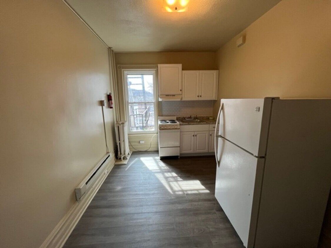 Primary Photo - 1368 Perkiomen Ave