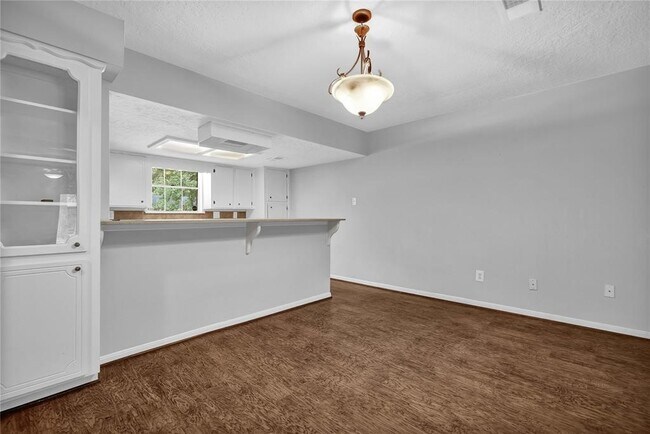 Foto del edificio - 3022 Birch Creek Dr