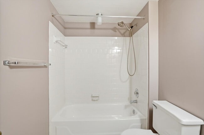 Foto del edificio - 5 Lough Mask Ct