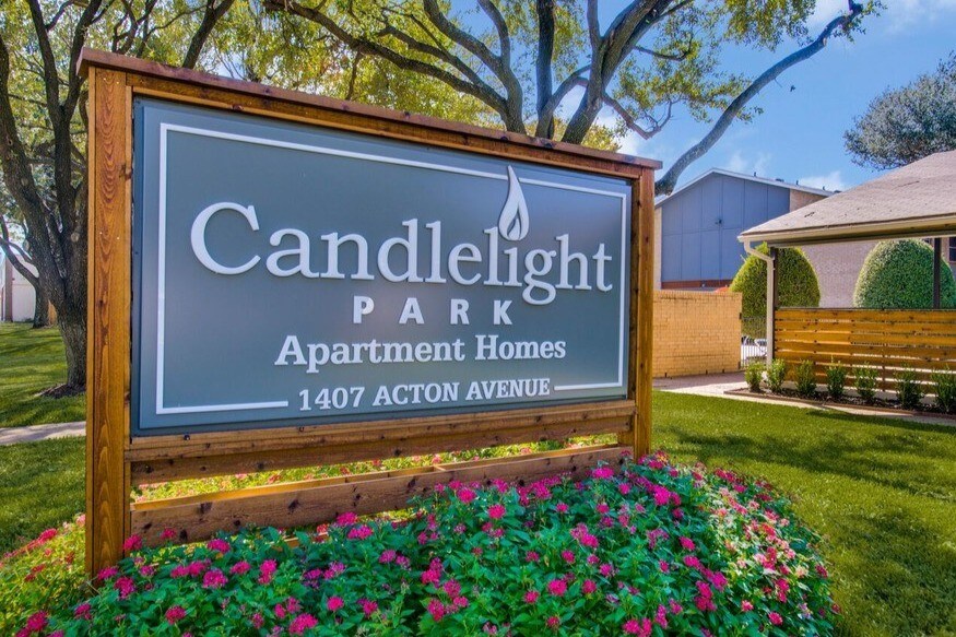 Candlelight Park Apartments in Duncanville, TX