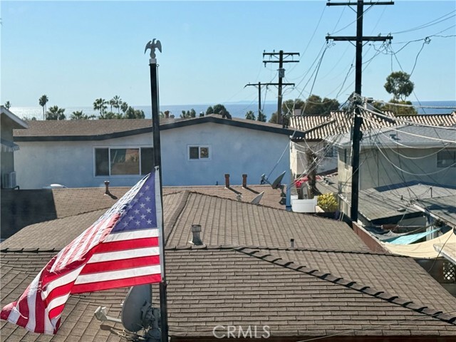 Building Photo - 220 Avenida Serra