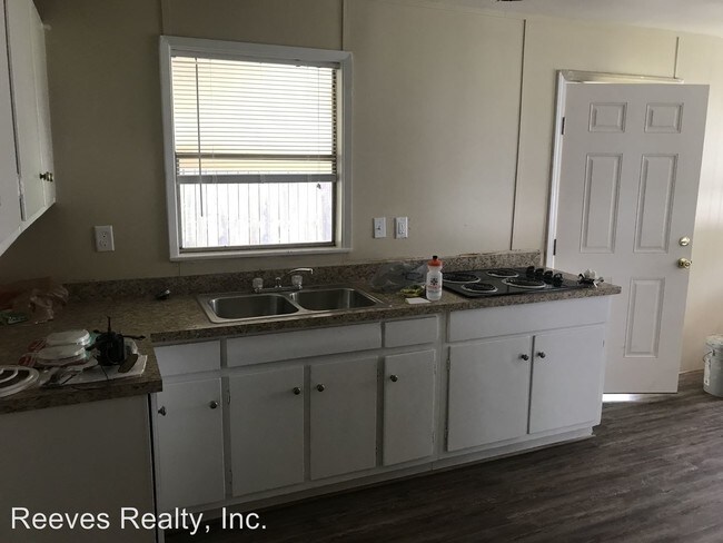 Foto del edificio - 4 br, 1.5 bath House - 2907 Halls Mill Rd.