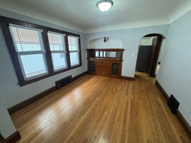 Foto del edificio - 2639 N 61st St