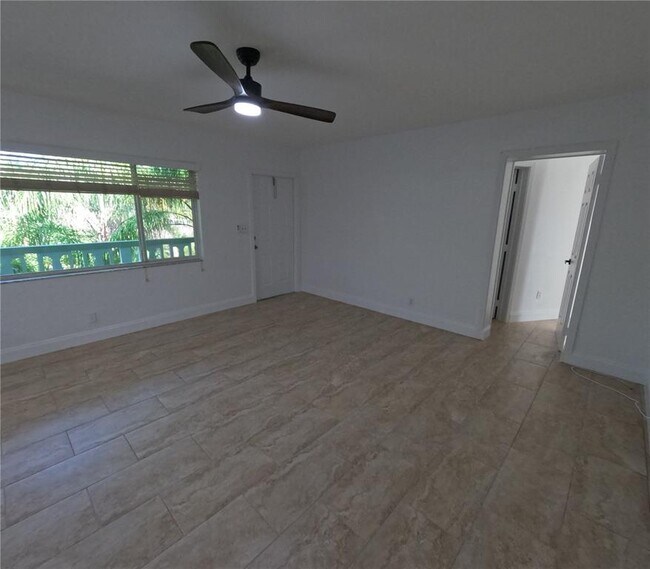 Foto del edificio - 1423 Holly Heights Dr