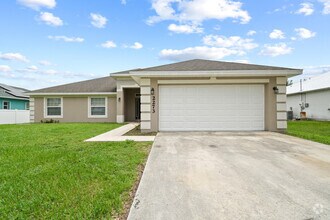 Building Photo - 2273 SW Monterrey Ln