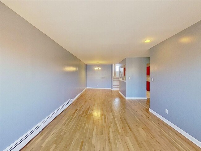 Building Photo - 1232 E 55th St