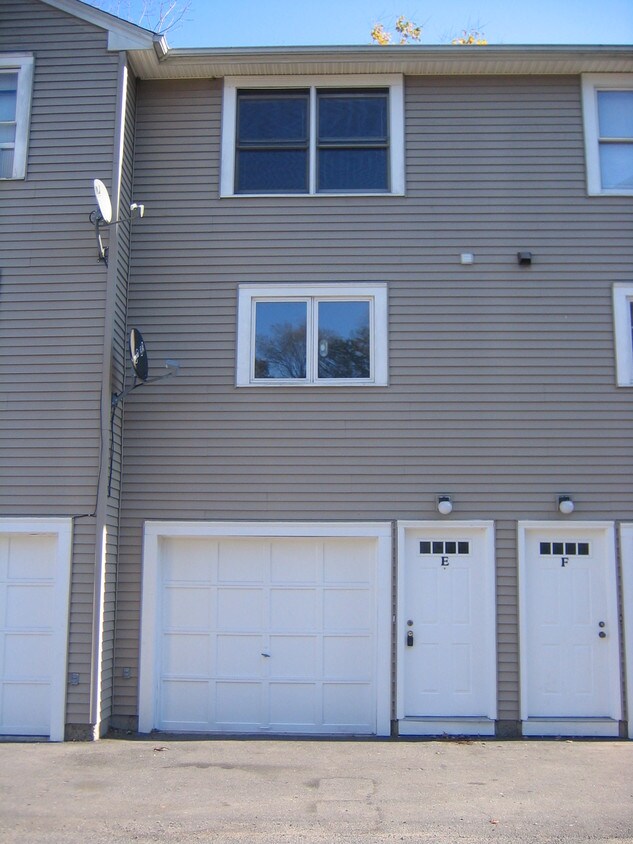 1243 East St, New Britain, CT 06053 Condo for Rent in New Britain, CT
