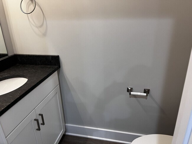 Building Photo - 129 Sunburst Villa Dr