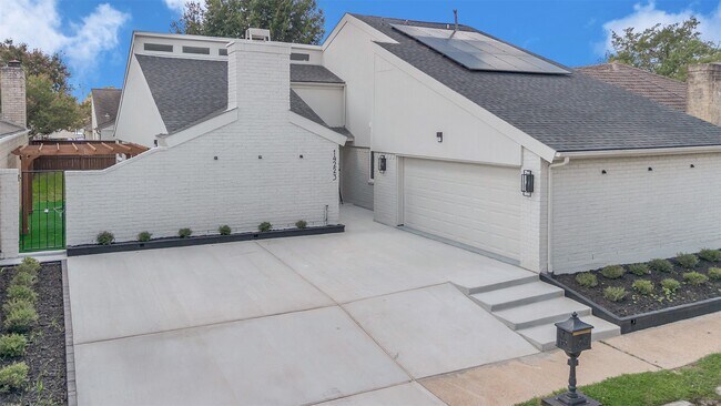 Foto del edificio - 14223 Stokesmount Dr