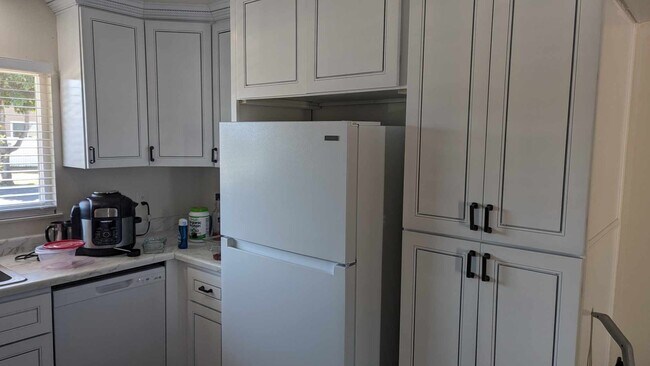 Foto del edificio - 1764 N Morningside St