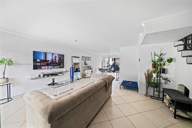 Building Photo - 8745 SW 137th Ave