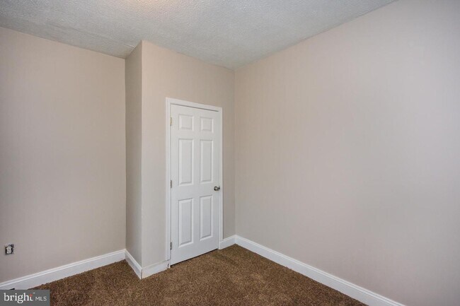 Foto del edificio - 347 S Smallwood St
