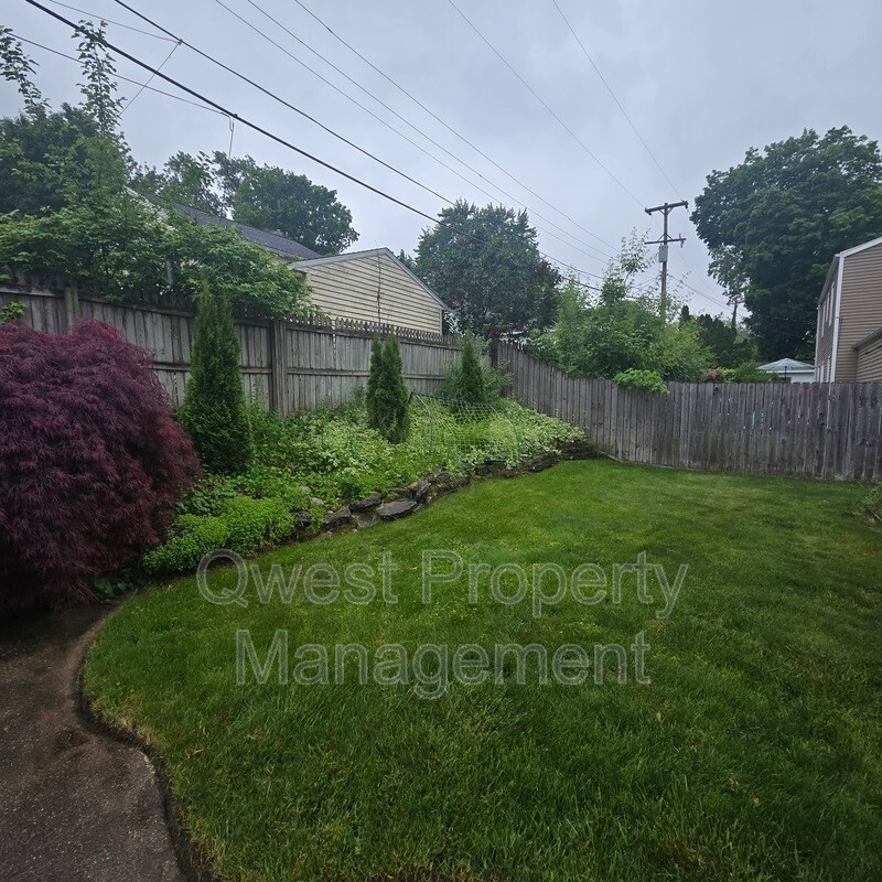 Foto del edificio - 2236 Elmwood Dr SE