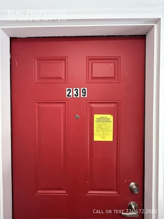 Foto del edificio - 723 Green Rd