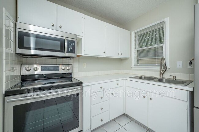 Building Photo - 4001 83rd St