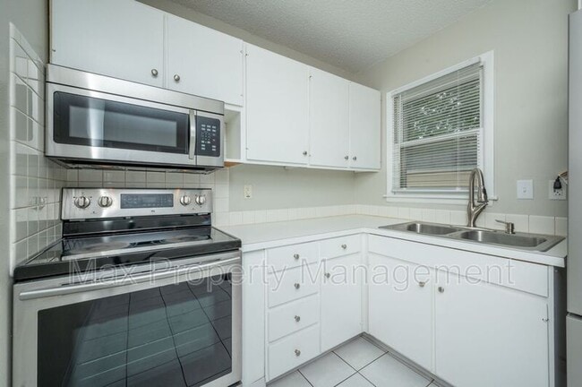 Foto del edificio - 4001 83rd St