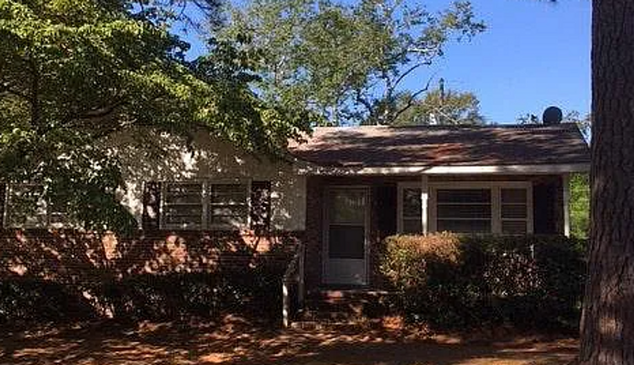 Primary Photo - 3 bdrm house in Southeast Columbia.