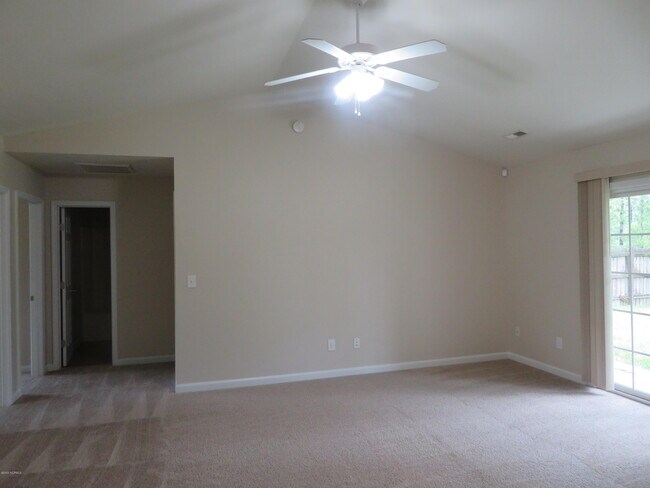 Building Photo - 143 Ashbury Park Ln