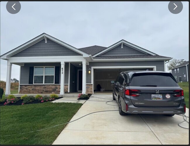 Building Photo - 672 Armstrong Ave