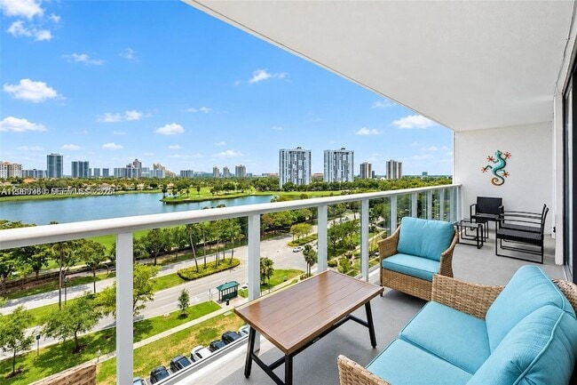 Building Photo - 3675 N Country Club Dr
