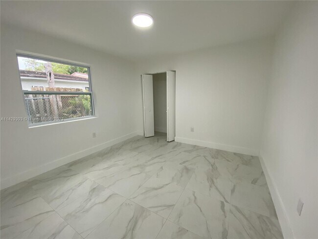 Building Photo - 1451 NW 34th St