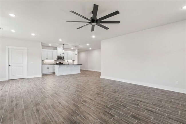 Building Photo - 28 W Gilpin St