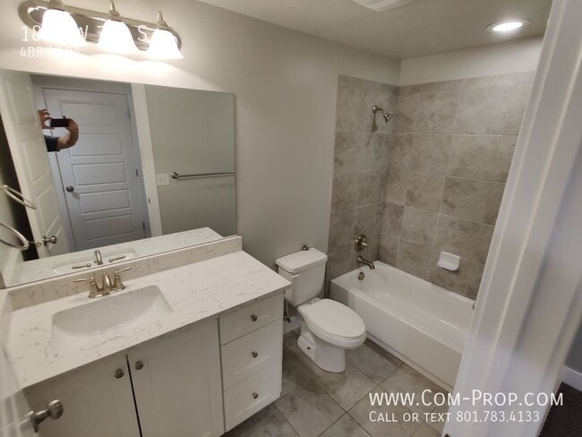 Building Photo - 1823 W 720 S
