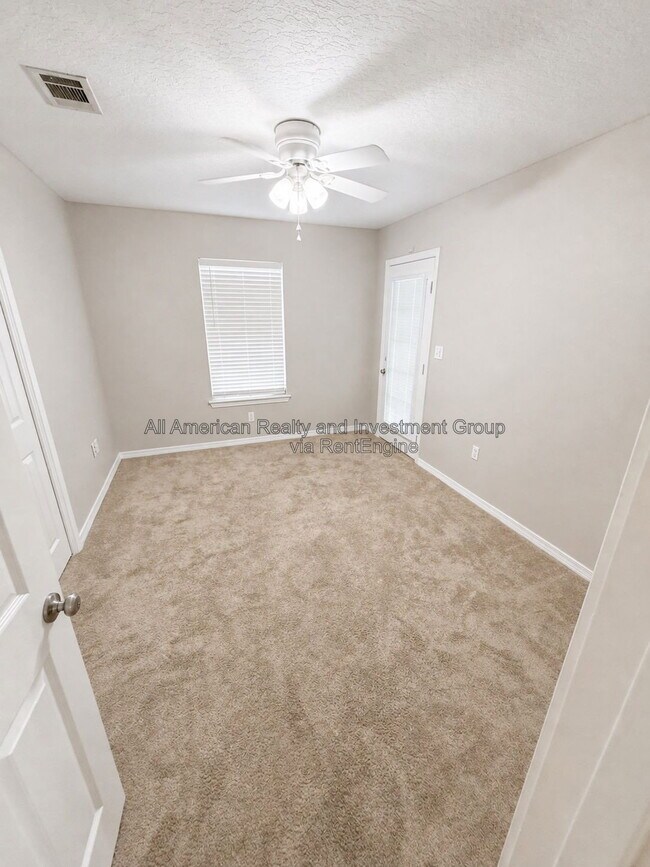 Building Photo - 507 Rush Park Cir