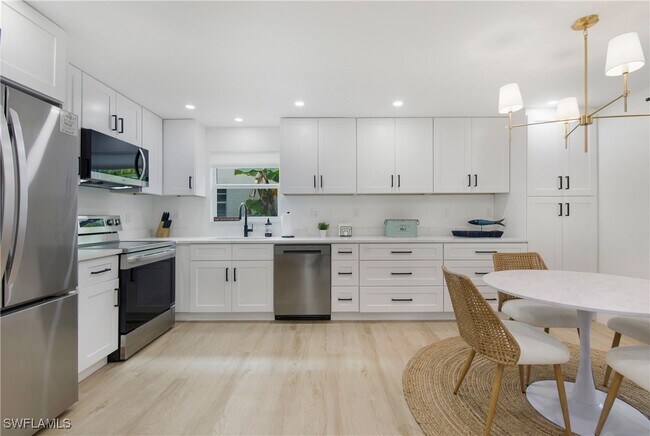 Foto del edificio - 1549 Sandpiper St