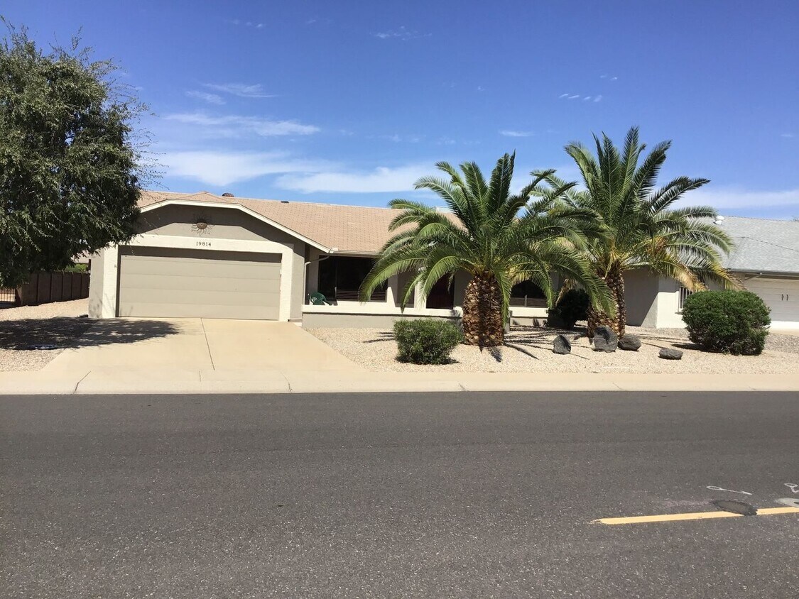 Foto principal - Charming 2BR House in Sun City West