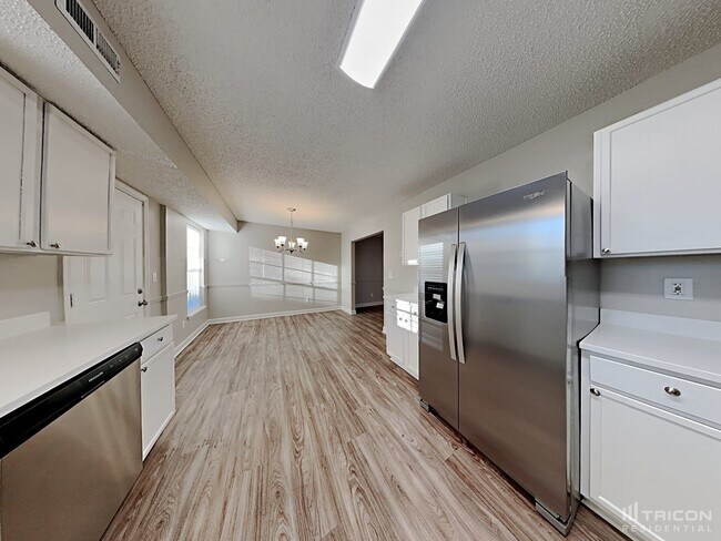 Building Photo - 2608 Misty Cove Pl NE