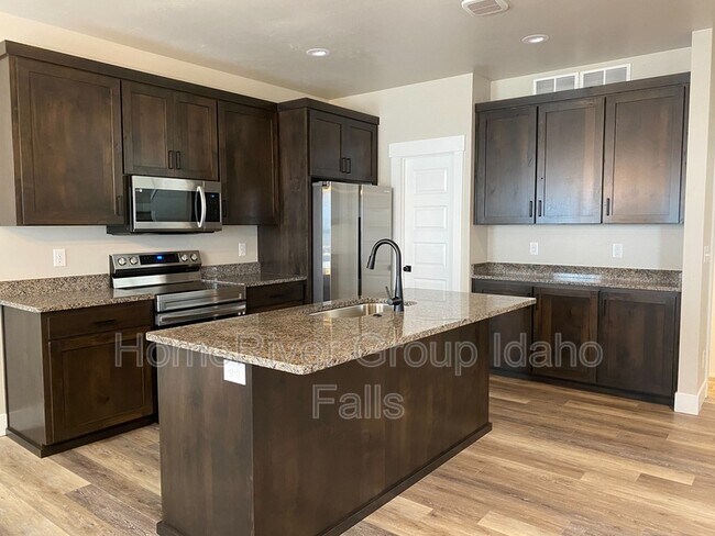 Building Photo - 1386 Pinecrest Trl