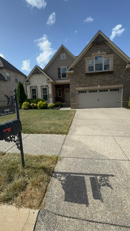 Foto principal - 6040 Spade Dr