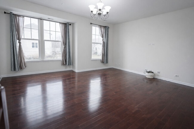 Foto del edificio - 3463 Bradbury Cir