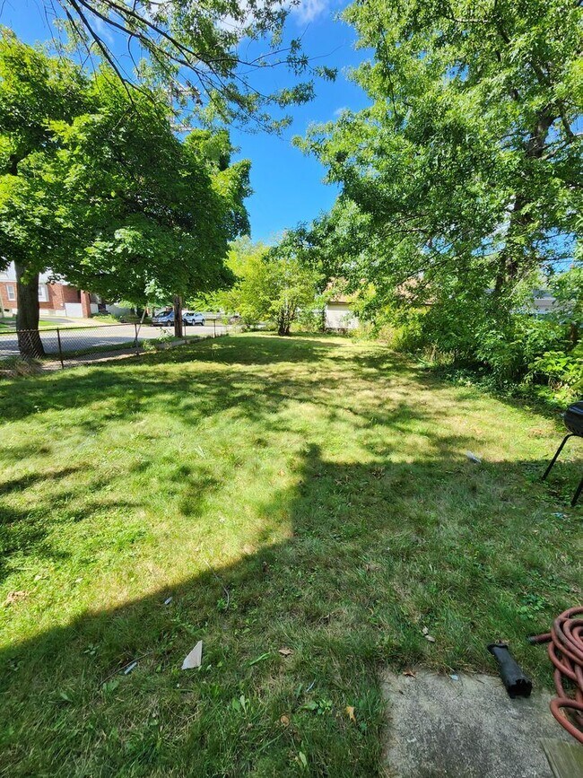 Foto del edificio - 2 br, 1 bath House - 1062 W 26th St #1