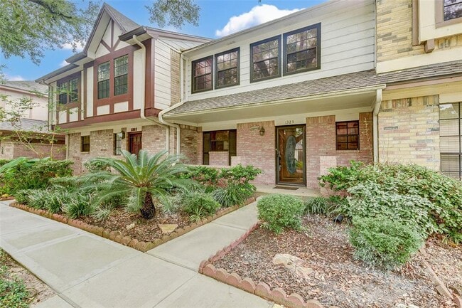 Foto del edificio - 1323 Reddleshire Ln