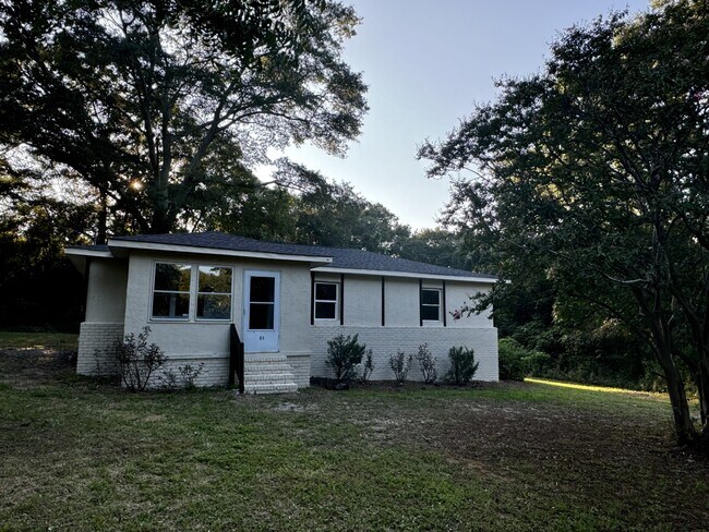 Building Photo - 41 Georgia Dr