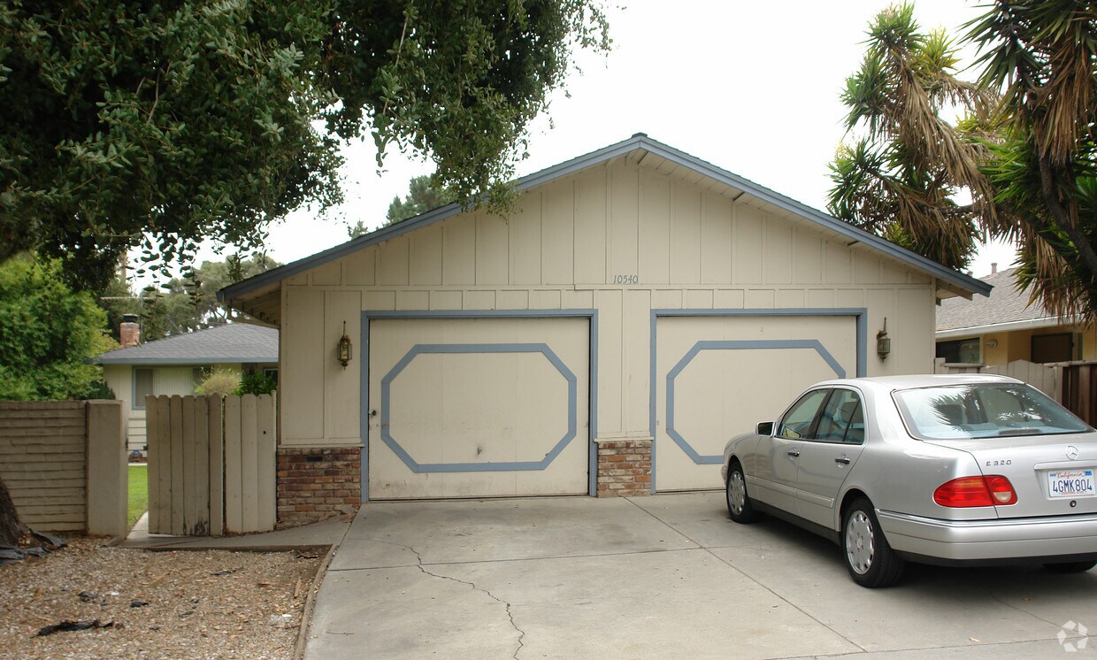 Foto del edificio - 10540 N Foothill Blvd